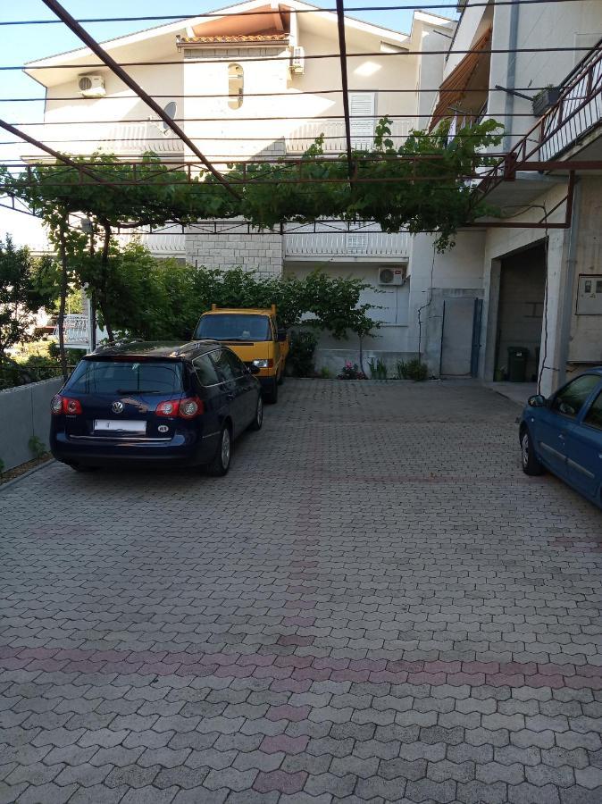 Apartman Josipa มาคาร์สกา ภายนอก รูปภาพ
