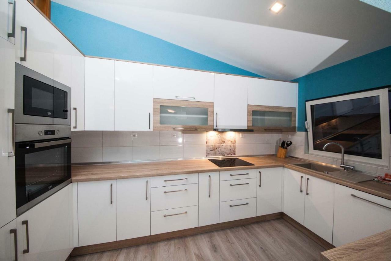 Apartman Josipa มาคาร์สกา ภายนอก รูปภาพ