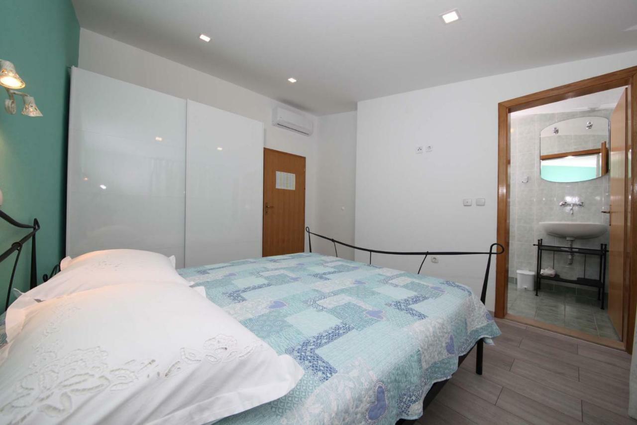 Apartman Josipa มาคาร์สกา ภายนอก รูปภาพ