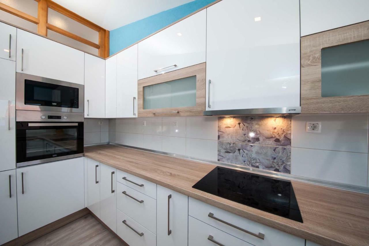 Apartman Josipa มาคาร์สกา ภายนอก รูปภาพ