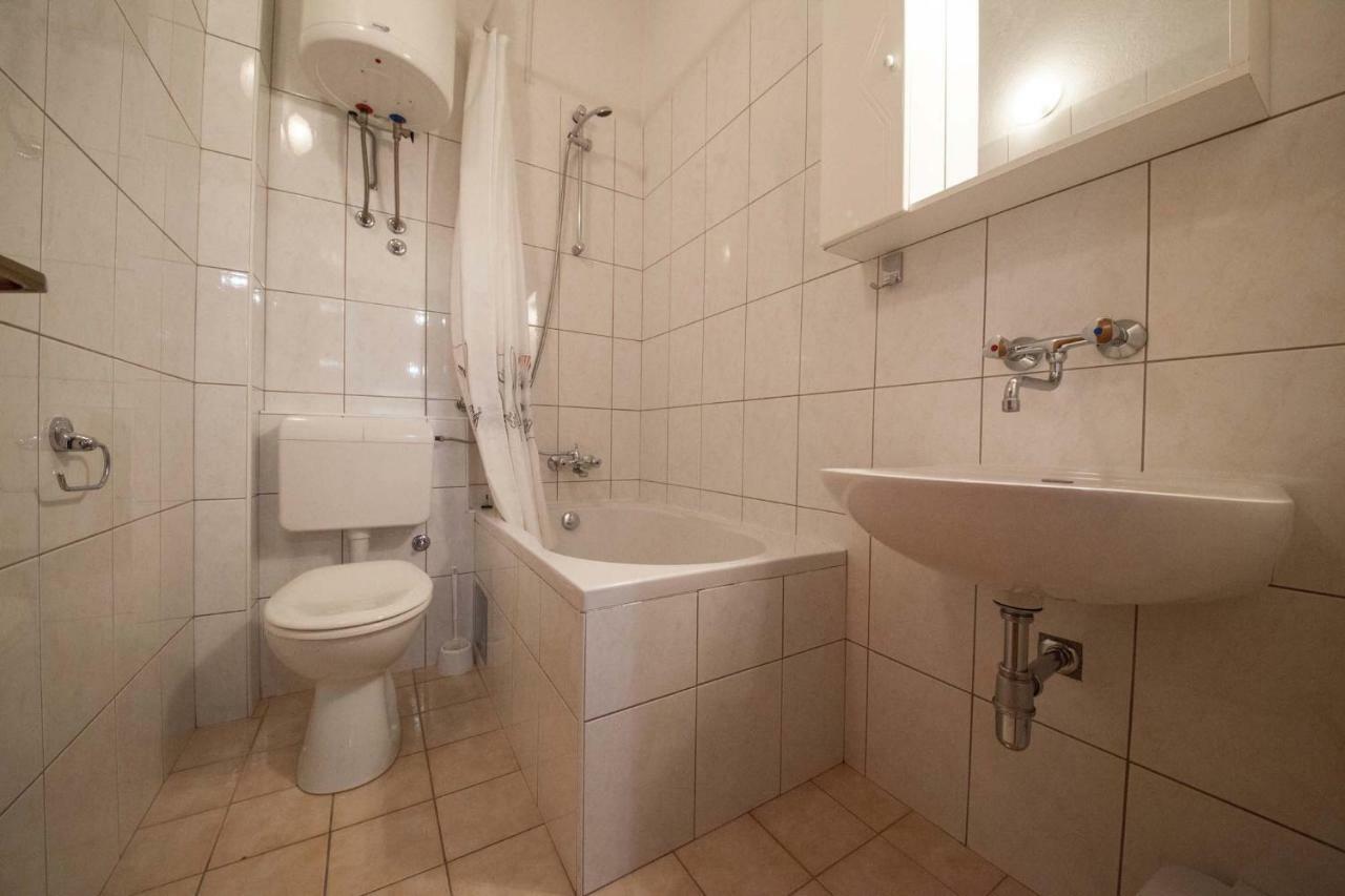 Apartman Josipa มาคาร์สกา ภายนอก รูปภาพ